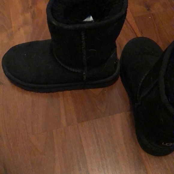 Girls black ugg - Picture 1 of 2